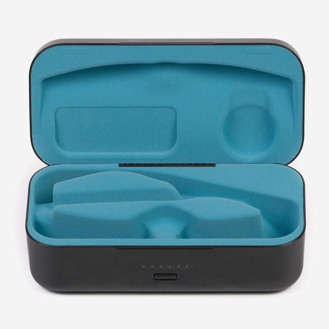 Dusk Charging Travel Case with AirTag Holder