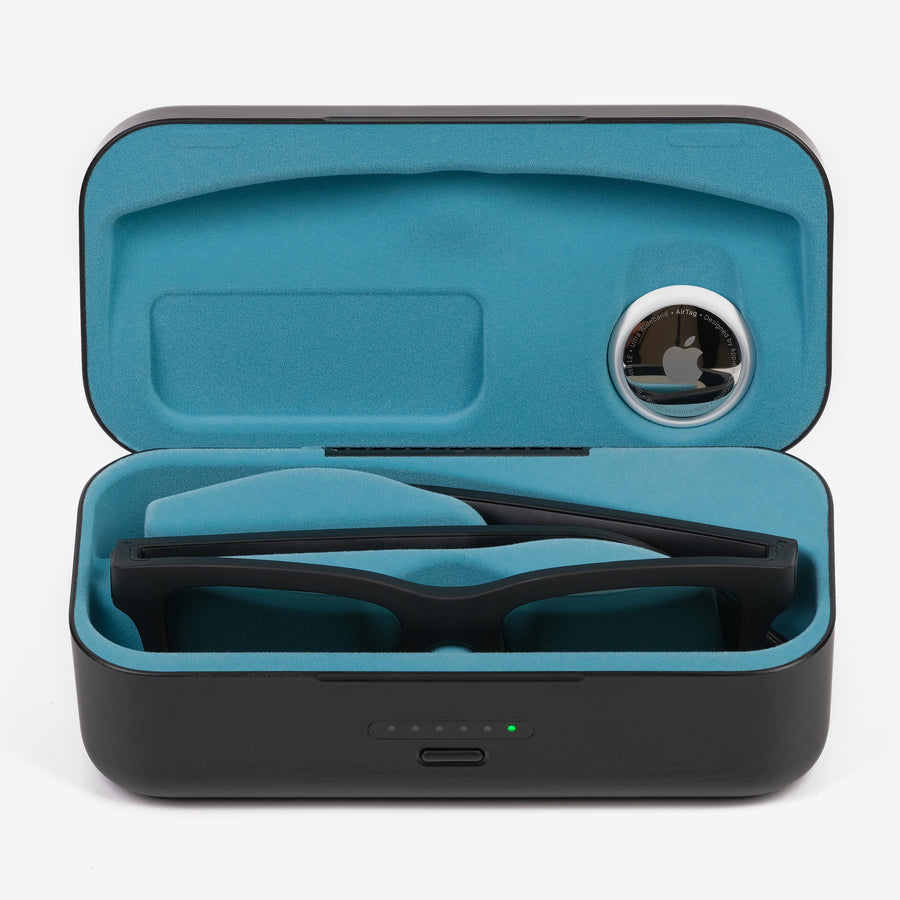 Dusk Charging Travel Case with AirTag Holder